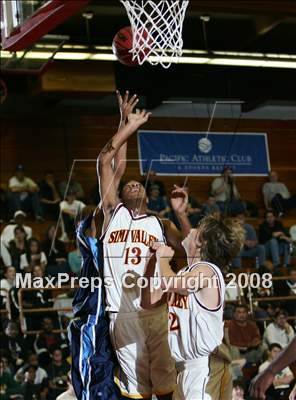 Thumbnail 1 in Simi Valley vs. Compton (MaxPreps Holiday Classic) photogallery.