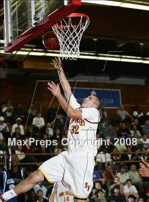 Thumbnail 1 in Simi Valley vs. Compton (MaxPreps Holiday Classic) photogallery.