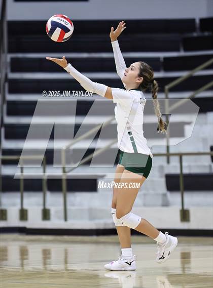 Thumbnail 1 in Santo vs Llano (scrimmage) photogallery.