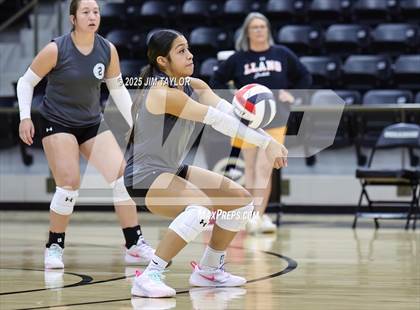 Thumbnail 2 in Santo vs Llano (scrimmage) photogallery.