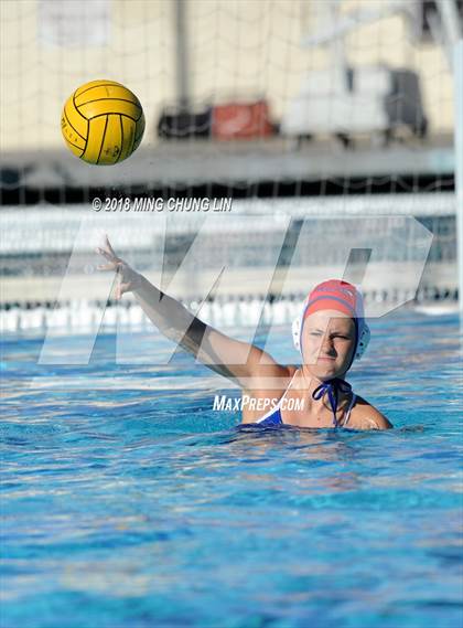 Thumbnail 2 in Santa Margarita vs. Carlsbad (Barnett Holiday Cup) photogallery.
