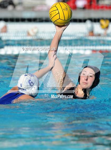 Thumbnail 3 in Santa Margarita vs. Carlsbad (Barnett Holiday Cup) photogallery.