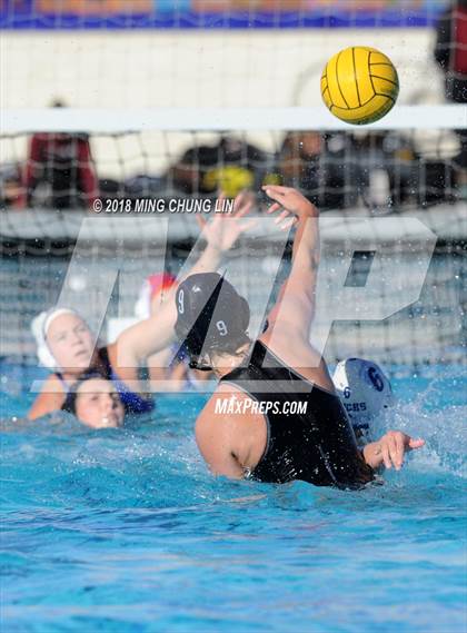 Thumbnail 3 in Santa Margarita vs. Carlsbad (Barnett Holiday Cup) photogallery.