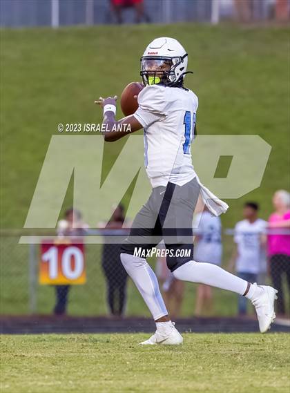 Thumbnail 2 in Seventy-First vs. Panther Creek (Jamboree) photogallery.