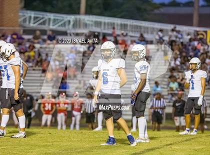 Thumbnail 3 in Seventy-First vs. Panther Creek (Jamboree) photogallery.
