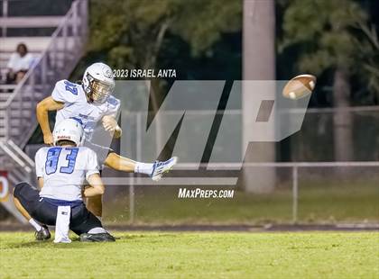 Thumbnail 1 in Seventy-First vs. Panther Creek (Jamboree) photogallery.