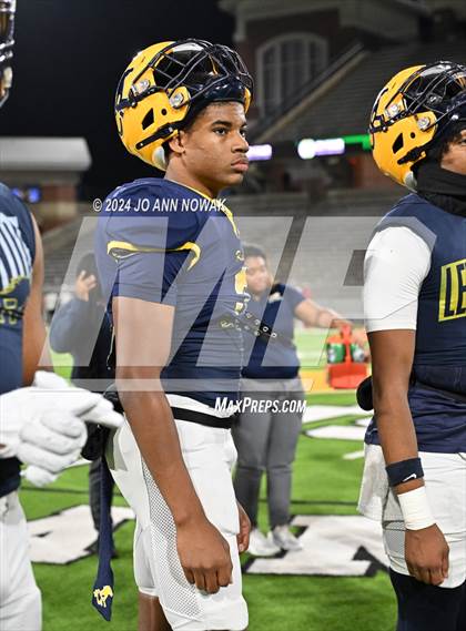 Thumbnail 1 in The Woodlands @ Cypress Ranch (UIL 6A Football Area Round Playoff) photogallery.