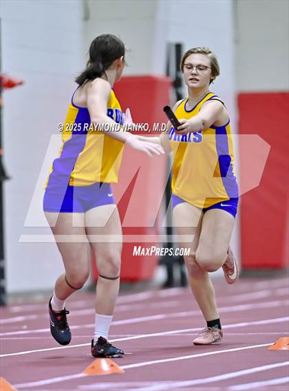 Thumbnail 2 in Owl Invite HSR Qualifier (4 x 200M Relay)  photogallery.