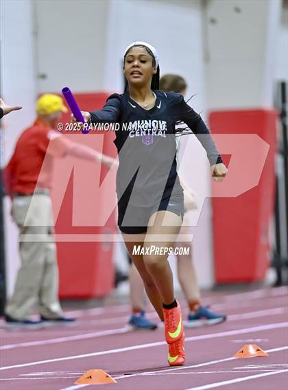 Thumbnail 1 in Owl Invite HSR Qualifier (4 x 200M Relay)  photogallery.