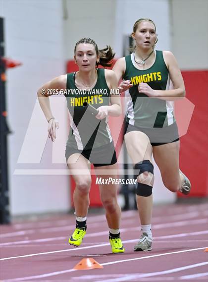 Thumbnail 1 in Owl Invite HSR Qualifier (4 x 200M Relay)  photogallery.