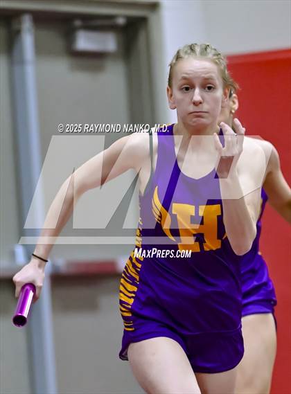Thumbnail 1 in Owl Invite HSR Qualifier (4 x 200M Relay)  photogallery.