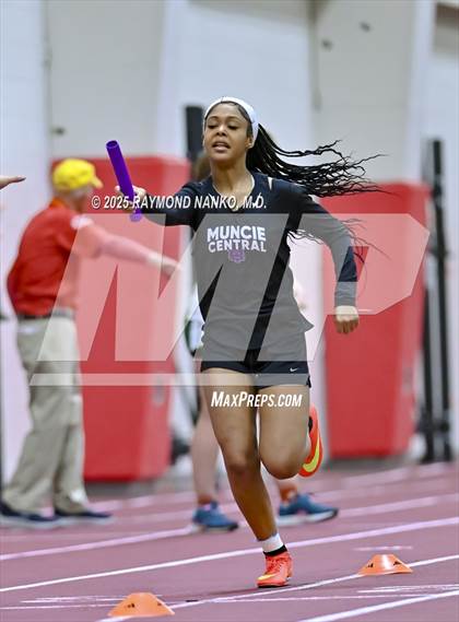 Thumbnail 3 in Owl Invite HSR Qualifier (4 x 200M Relay)  photogallery.