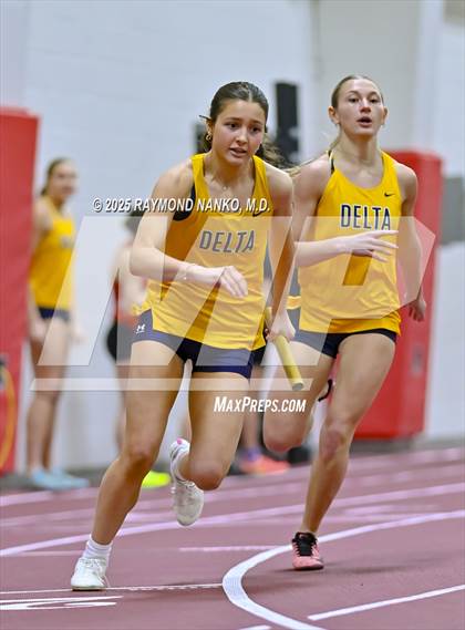 Thumbnail 1 in Owl Invite HSR Qualifier (4 x 200M Relay)  photogallery.