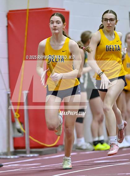 Thumbnail 1 in Owl Invite HSR Qualifier (4 x 200M Relay)  photogallery.