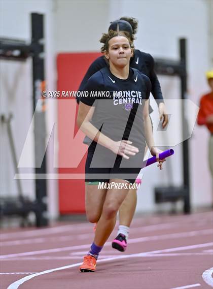 Thumbnail 2 in Owl Invite HSR Qualifier (4 x 200M Relay)  photogallery.