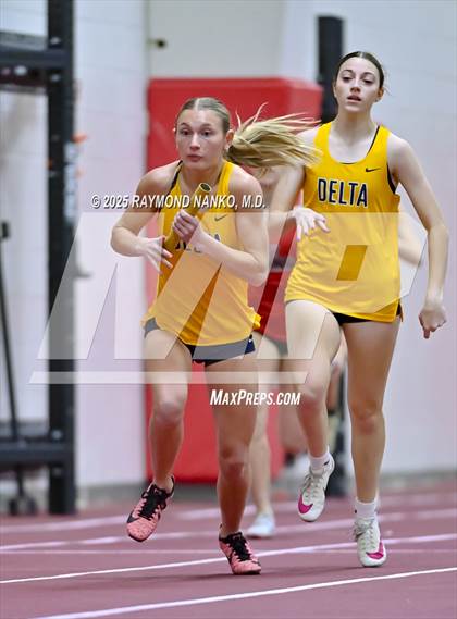 Thumbnail 1 in Owl Invite HSR Qualifier (4 x 200M Relay)  photogallery.