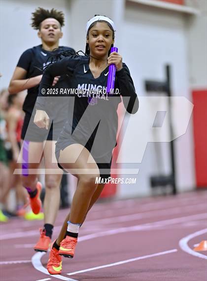 Thumbnail 3 in Owl Invite HSR Qualifier (4 x 200M Relay)  photogallery.