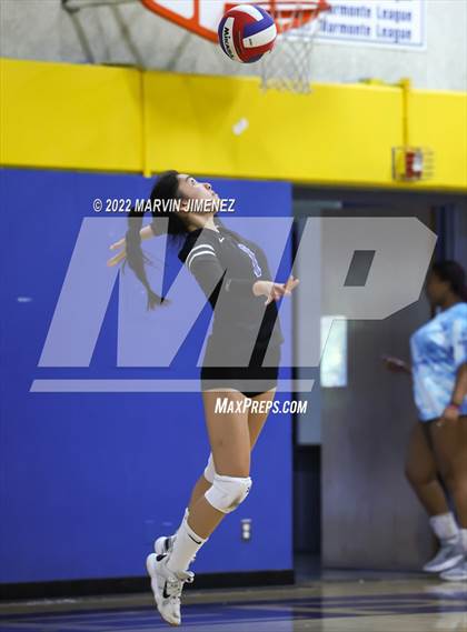 Thumbnail 1 in Agoura vs Camarillo photogallery.