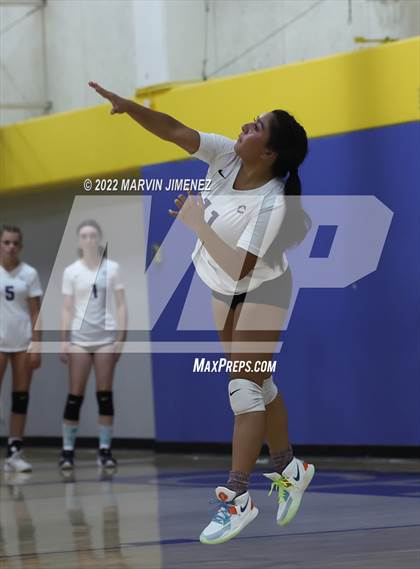 Thumbnail 1 in Agoura vs Camarillo photogallery.