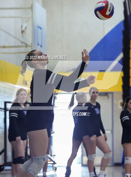 Thumbnail 1 in Agoura vs Camarillo photogallery.