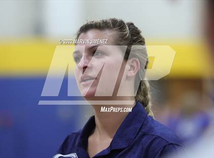 Thumbnail 2 in Agoura vs Camarillo photogallery.