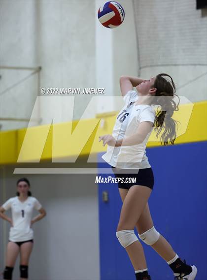 Thumbnail 3 in Agoura vs Camarillo photogallery.