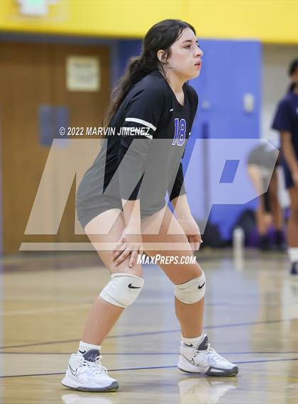 Thumbnail 1 in Agoura vs Camarillo photogallery.