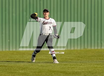 Thumbnail 1 in Southmoore @ Mustang photogallery.