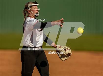 Thumbnail 3 in Southmoore @ Mustang photogallery.