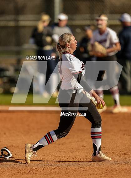 Thumbnail 2 in Southmoore @ Mustang photogallery.