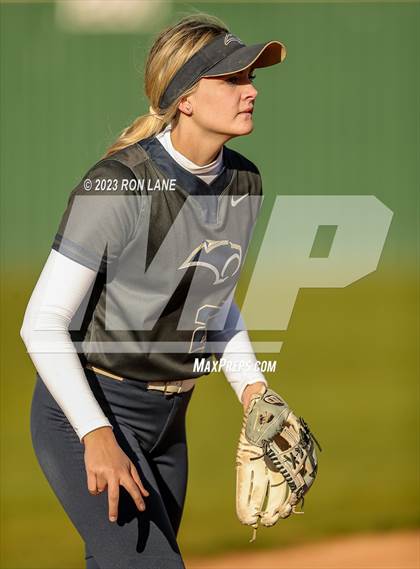 Thumbnail 3 in Southmoore @ Mustang photogallery.