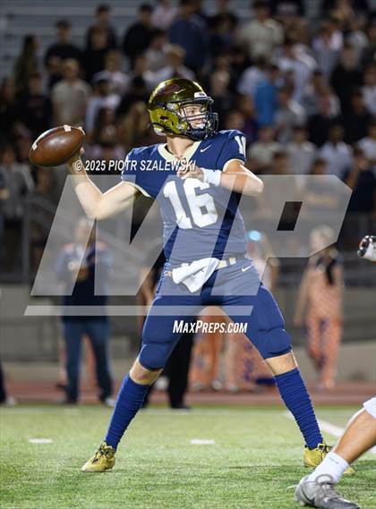 Thumbnail 3 in Bridgeland vs Klein Collins (UIL 6A D1 Football Bi-District) photogallery.