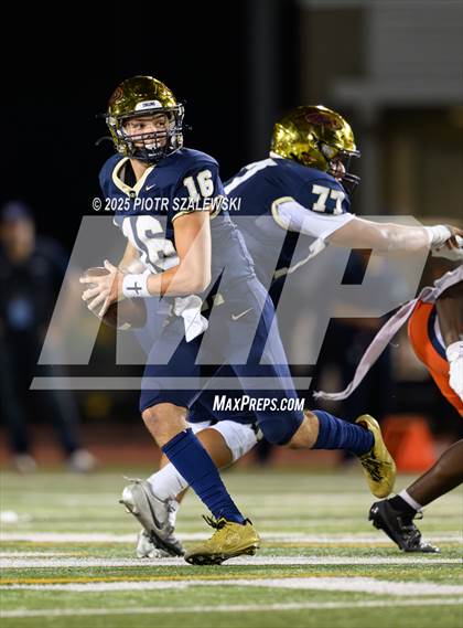 Thumbnail 3 in Bridgeland vs Klein Collins (UIL 6A D1 Football Bi-District) photogallery.