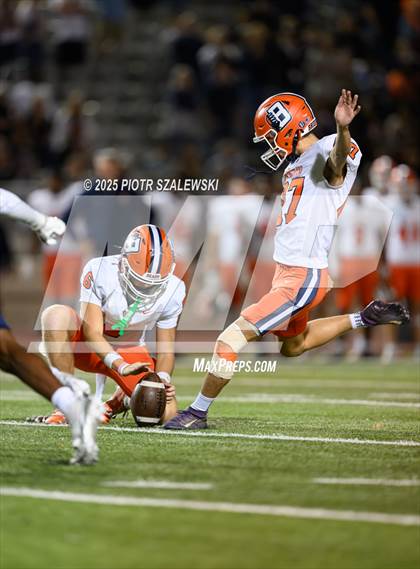 Thumbnail 2 in Bridgeland vs Klein Collins (UIL 6A D1 Football Bi-District) photogallery.
