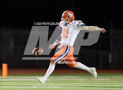 Thumbnail 3 in Bridgeland vs Klein Collins (UIL 6A D1 Football Bi-District) photogallery.