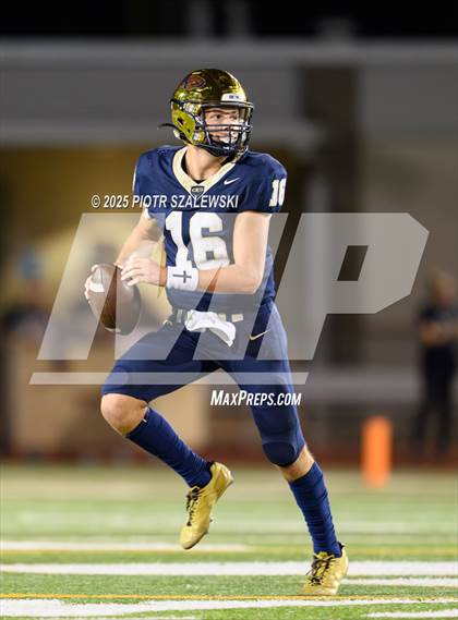 Thumbnail 3 in Bridgeland vs Klein Collins (UIL 6A D1 Football Bi-District) photogallery.