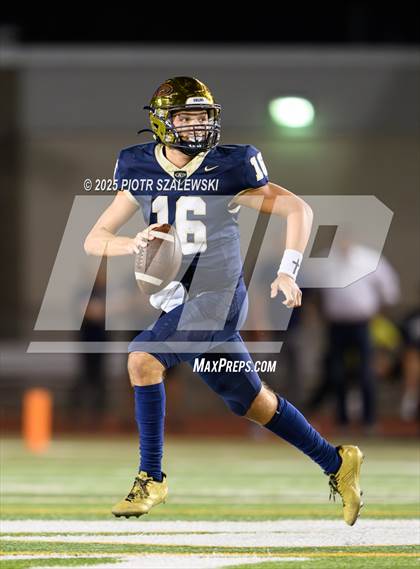 Thumbnail 2 in Bridgeland vs Klein Collins (UIL 6A D1 Football Bi-District) photogallery.