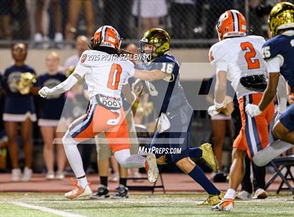 Thumbnail 3 in Bridgeland vs Klein Collins (UIL 6A D1 Football Bi-District) photogallery.
