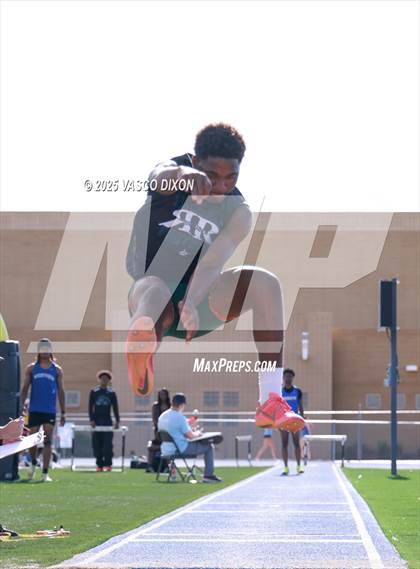 Thumbnail 2 in Estrella Foothills Invitational photogallery.