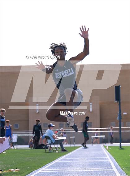 Thumbnail 2 in Estrella Foothills Invitational photogallery.