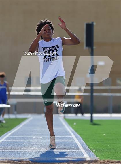 Thumbnail 2 in Estrella Foothills Invitational photogallery.