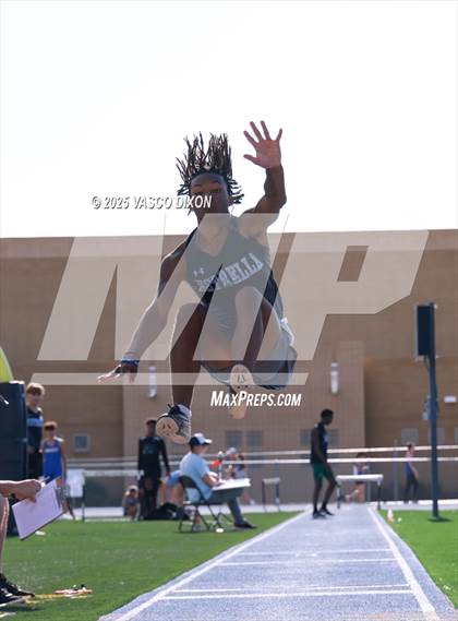Thumbnail 3 in Estrella Foothills Invitational photogallery.