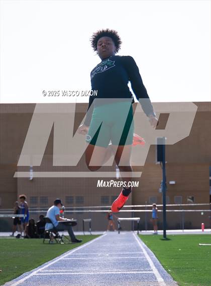Thumbnail 3 in Estrella Foothills Invitational photogallery.