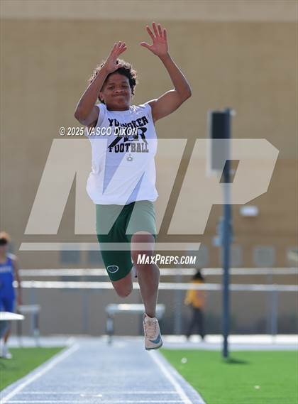 Thumbnail 3 in Estrella Foothills Invitational photogallery.