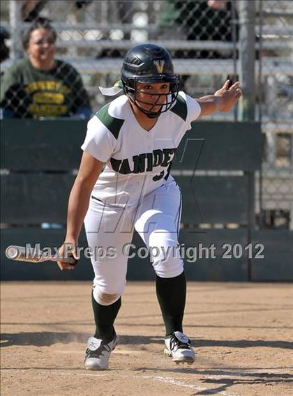 Thumbnail 1 in Center vs. Vanden (Victory Pre-Season T.O.C.) photogallery.