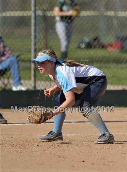 Thumbnail 1 in Center vs. Vanden (Victory Pre-Season T.O.C.) photogallery.