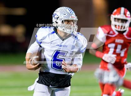 Thumbnail 3 in Falls City vs. Burton (UIL 2A Quarterfinals) photogallery.