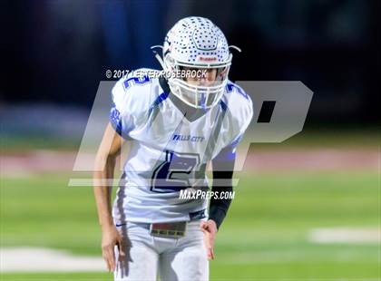 Thumbnail 3 in Falls City vs. Burton (UIL 2A Quarterfinals) photogallery.