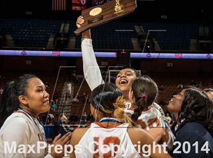 Thumbnail 2 in Weaver vs. Capital Prep (CIAC Class L Final) photogallery.