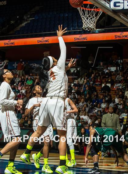 Thumbnail 2 in Weaver vs. Capital Prep (CIAC Class L Final) photogallery.